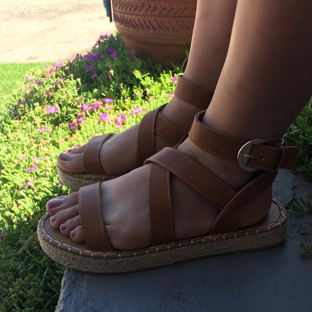 New tan strappy flat espadrilles - Picture 7 of 13